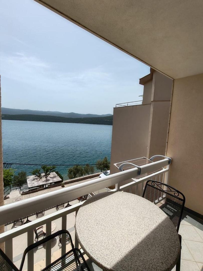 Villa Raguz Sa Privatnom Plazom I Garazom Неум Екстер'єр фото