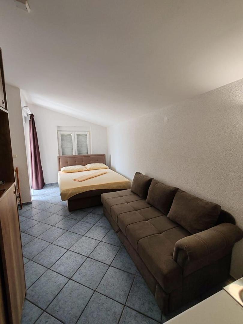 Villa Raguz Sa Privatnom Plazom I Garazom Неум Екстер'єр фото