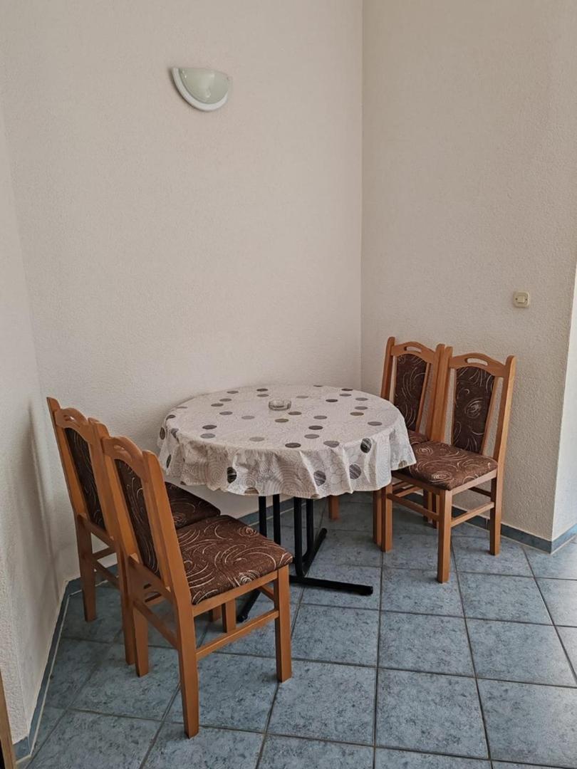 Villa Raguz Sa Privatnom Plazom I Garazom Неум Екстер'єр фото